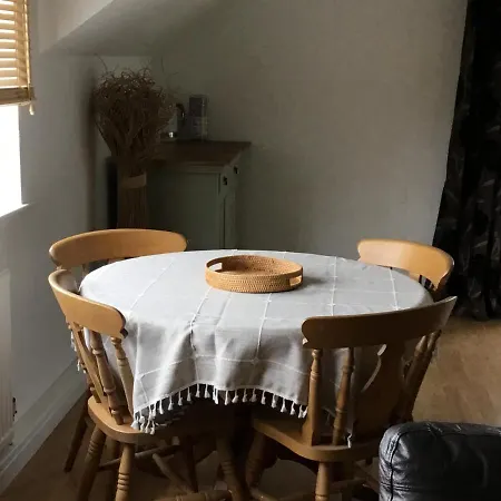 Prospect House, Treetops Suite, Wombleton Village Nawton